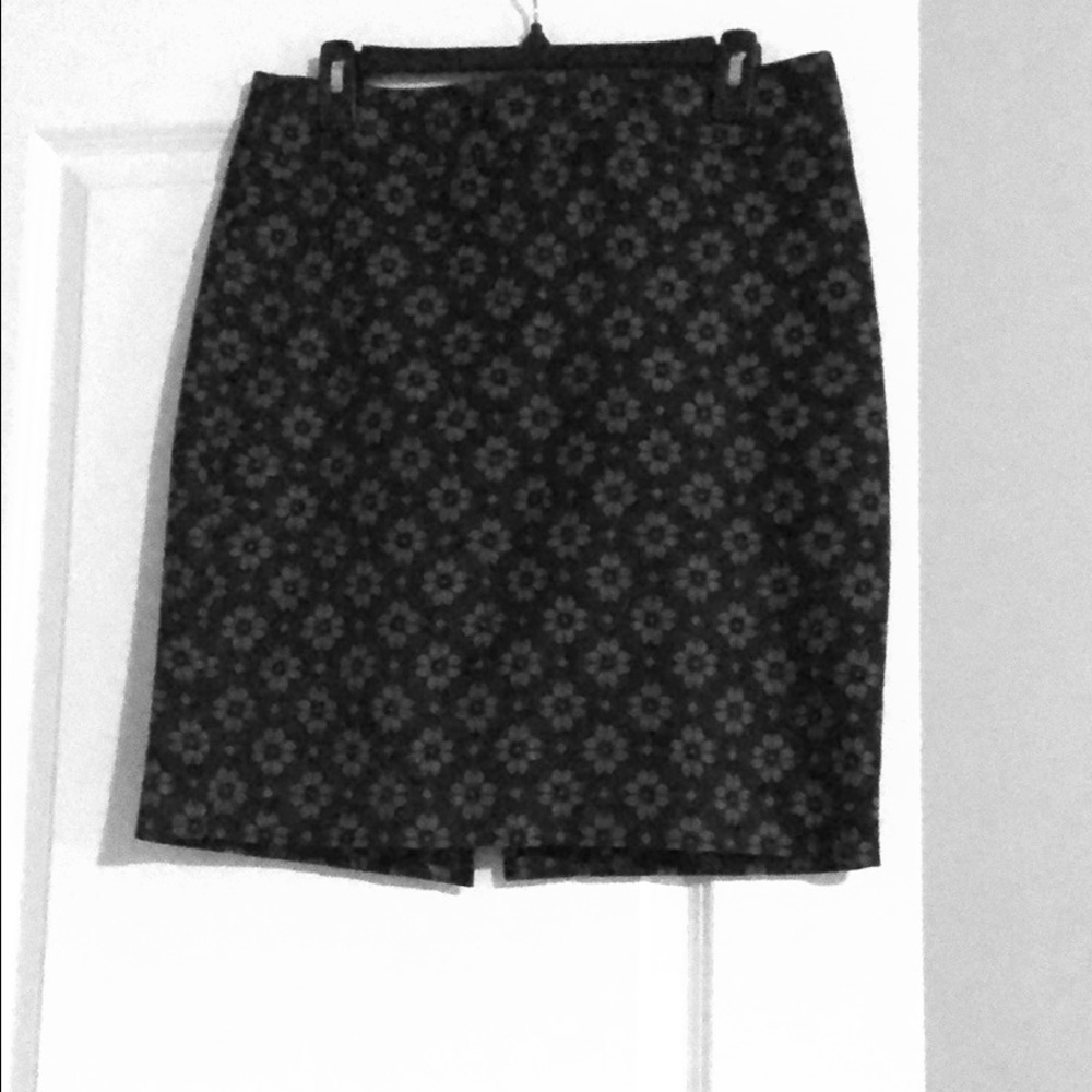 Loft outlet skirt